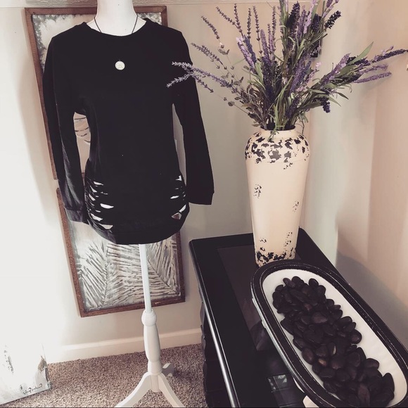 Brand new Ladies distressed sweatshirts. - Picture 3 of 5